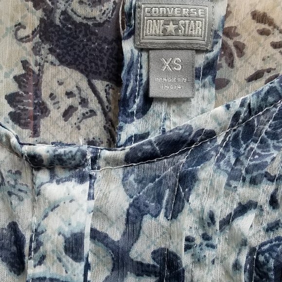 Converse Hi-Lo Floral Blouse - Picture 3 of 4